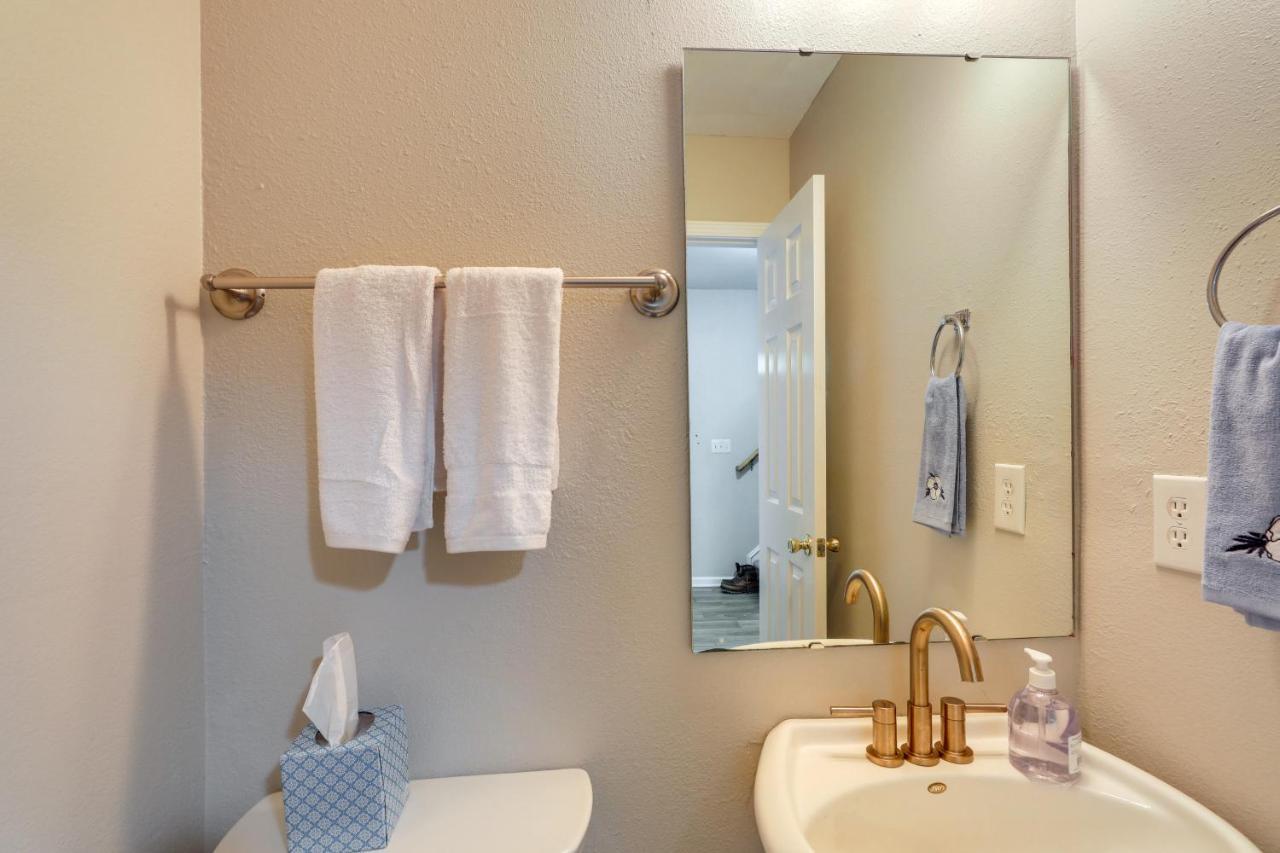 Charming North Charleston Townhome - Pets Welcome! Luaran gambar