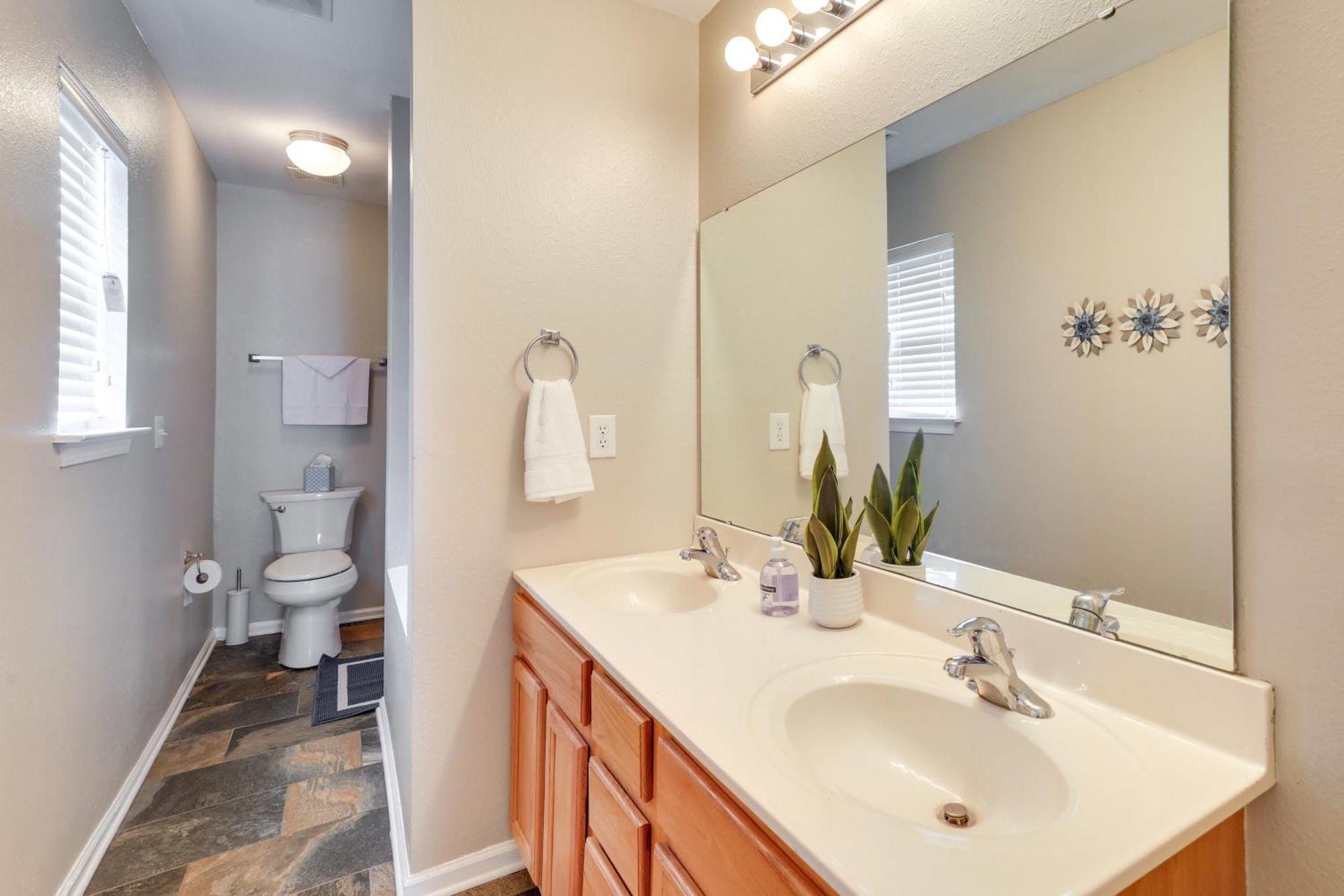 Charming North Charleston Townhome - Pets Welcome! Luaran gambar