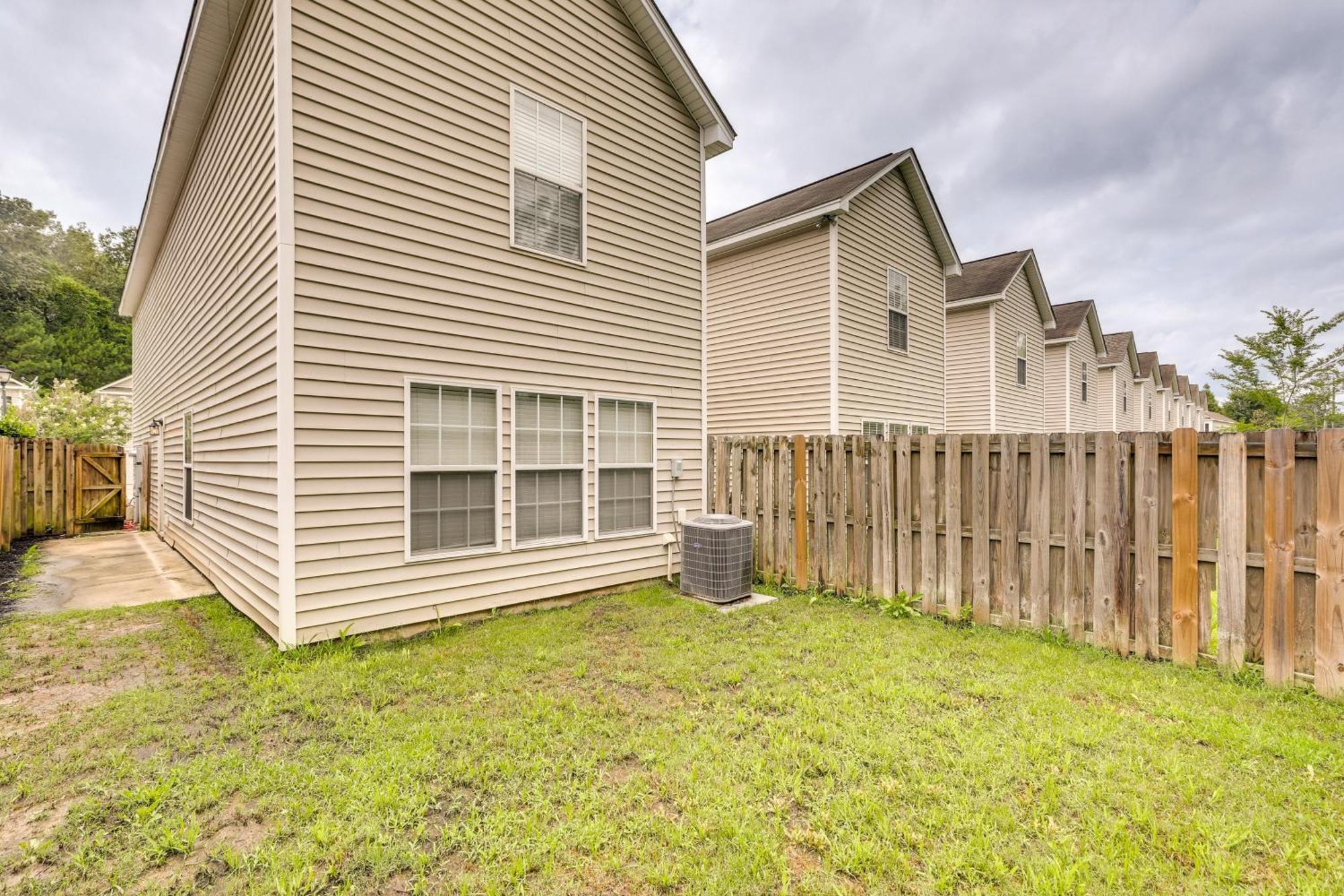 Charming North Charleston Townhome - Pets Welcome! Luaran gambar
